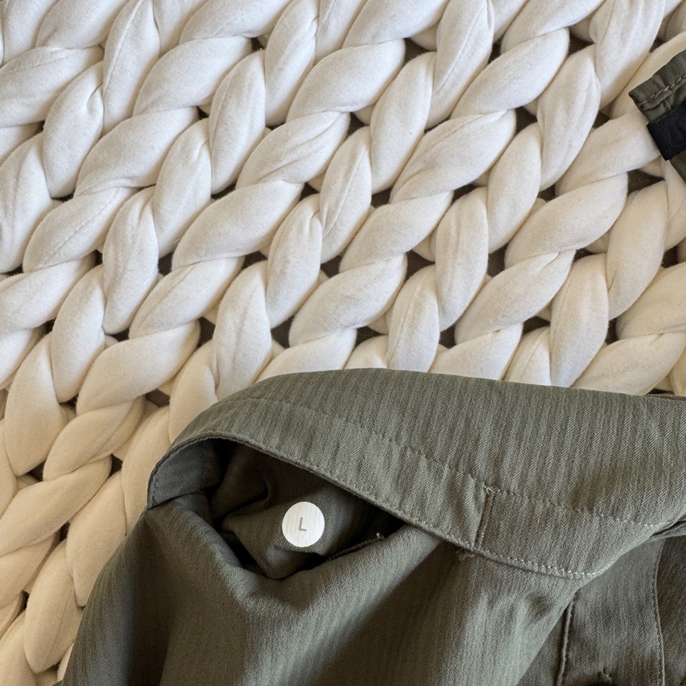 Lululemon The Closer Long Sleeve Fatigue Green - Picture 9 of 9